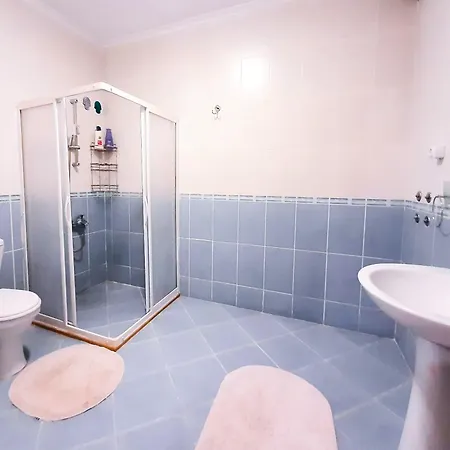 #481 - Spacious 3br Duplex With Private Garden شقة داتْشا